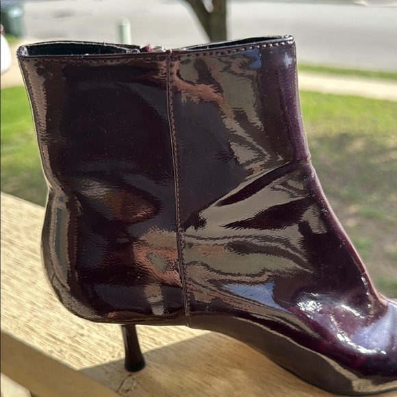 Zara Women Patent Burgundy Ankle Boots - Picture 3 of 7
